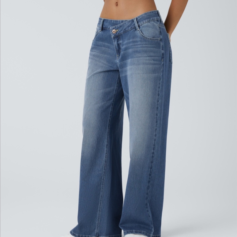 Wide Leg, low cut Jeans